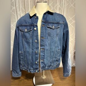 New Look Men’s L denim jacket Denim size large cowboy style Fleece lined jacket.